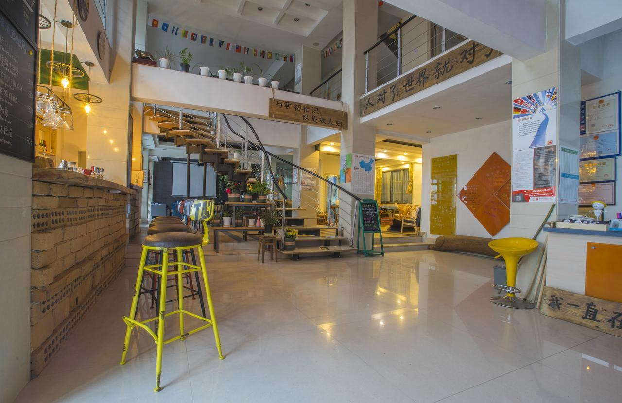 Kunlun International Youth Hostel Хуаншан Екстериор снимка